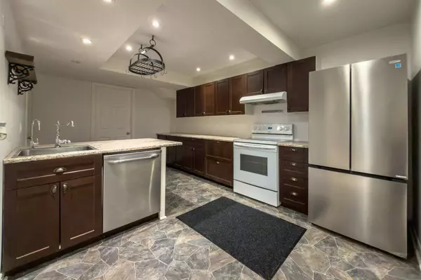 Centre Wellington, ON N0B 1S0,4 Cutting DR #LOWER