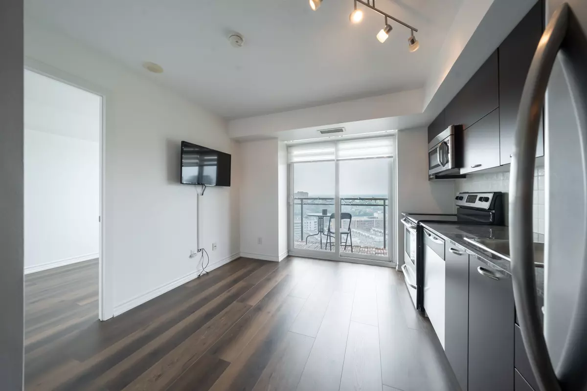 Toronto C01, ON M6K 0A5,38 Joe Shuster WAY #1909