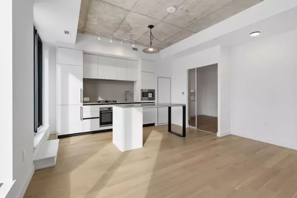 Toronto C10, ON M4G 3C4,1720 Bayview AVE W #611