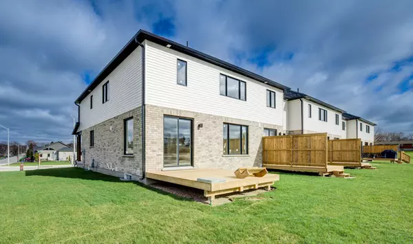 Minto, ON N0G 1Z0,40 Anne ST W