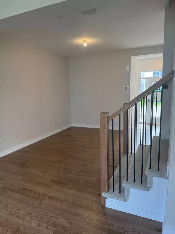 Stittsville - Munster - Richmond, ON K0A 2Z0,944 Seagrave LN