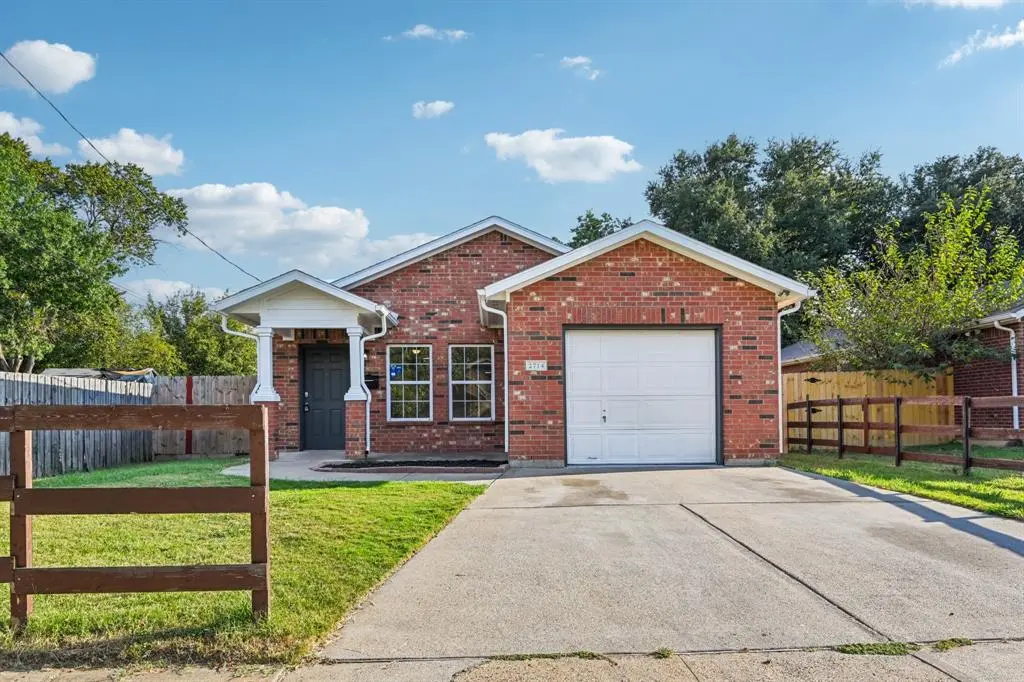 2714 Silkwood Street, Dallas, TX 75215