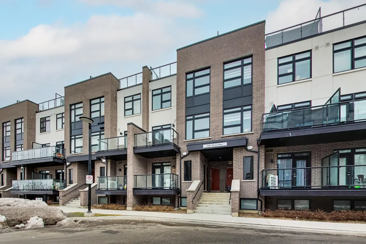 1581 Rose WAY #114, Milton, ON L9E 0J2