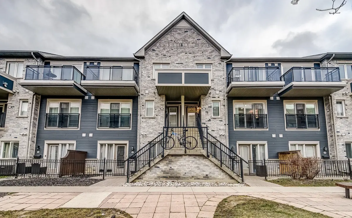 Brampton, ON L6R 0Y6,60 Fairwood CIR