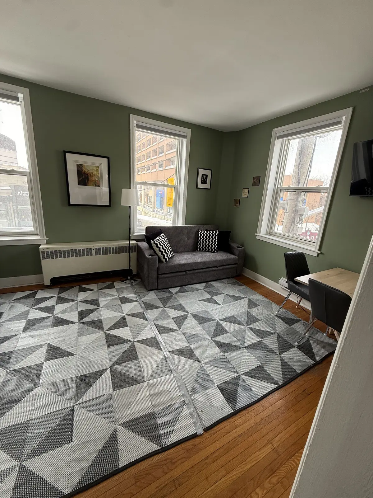 Brampton, ON L6W 2A7,51 Queen Street east ST #1