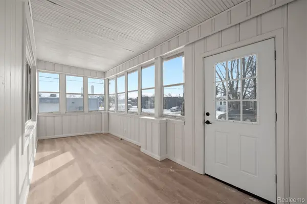 20734 Caledonia AVE, Hazel Park, MI 48030