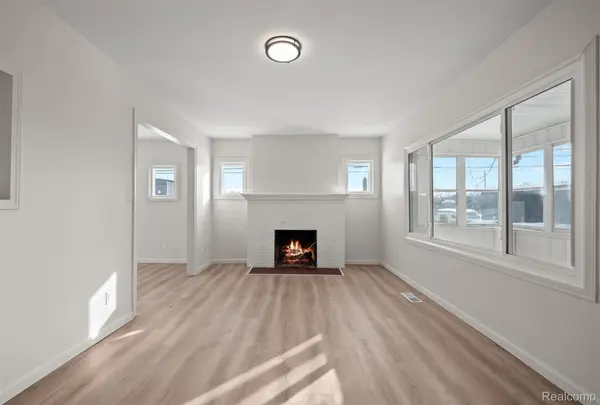 20734 Caledonia AVE, Hazel Park, MI 48030