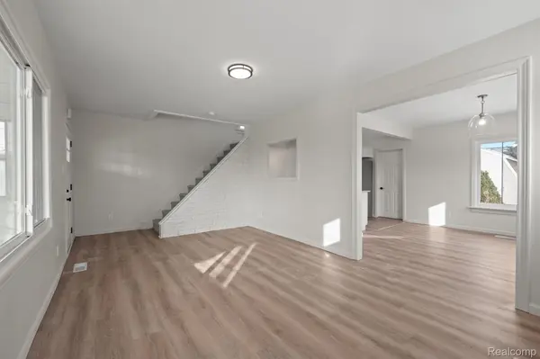 20734 Caledonia AVE, Hazel Park, MI 48030