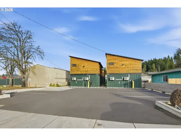 50 S 17TH ST, Cottage Grove, OR 97424