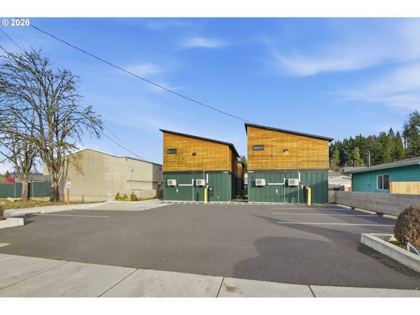 50 S 17TH ST, Cottage Grove, OR 97424