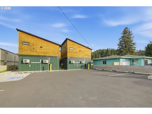 50 S 17TH ST, Cottage Grove, OR 97424