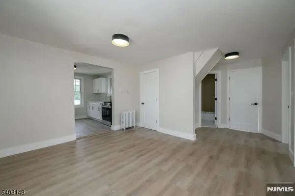 35 Amsterdam Ave, Teaneck Twp., NJ 07666