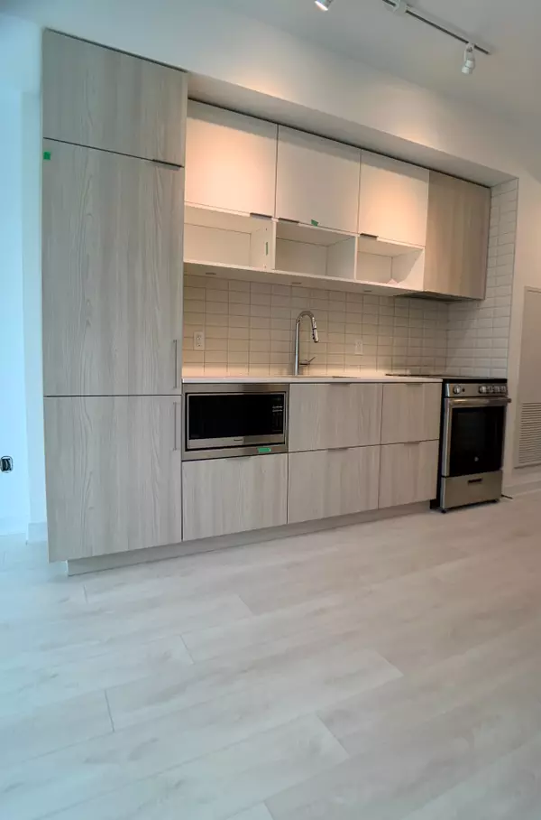 Toronto C08, ON M5A 0S8,60 Tannery RD #1002