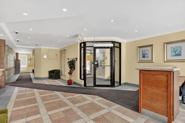 90 Ling RD #501, Toronto E10, ON M1E 4Y3