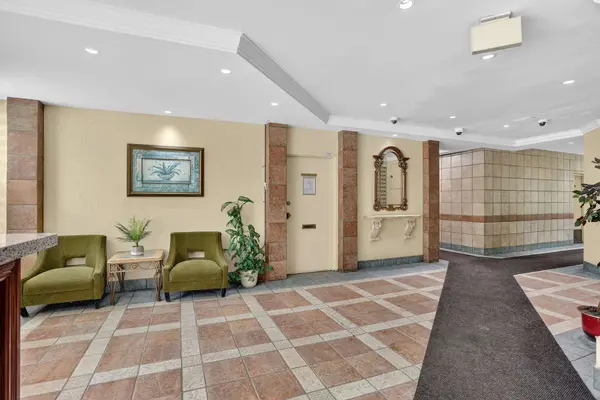 90 Ling RD #501, Toronto E10, ON M1E 4Y3