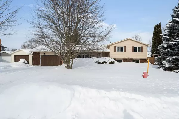 Innisfil, ON L9S 1G3,218 Parkside CRES