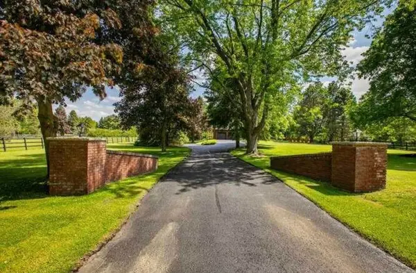 East Gwillimbury, ON L0G 1R0,2881 Doane RD