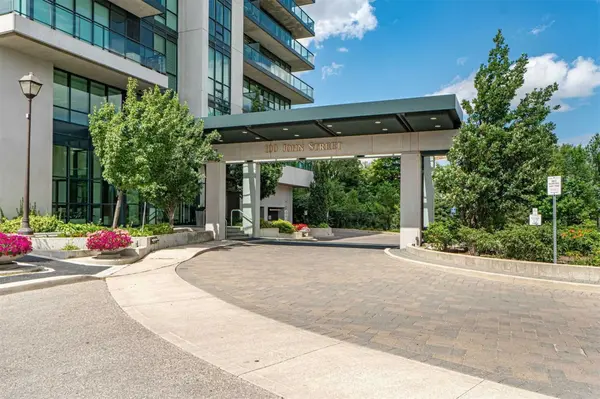 Brampton, ON L6W 0A8,100 John ST #1203