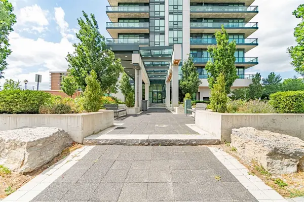 Brampton, ON L6W 0A8,100 John ST #1203