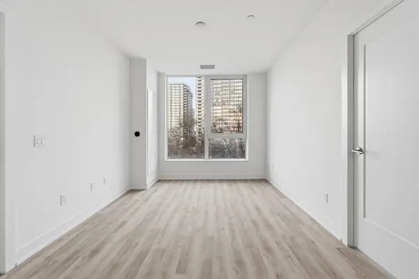 Toronto, ON M9A 0E5,25 Cordova AVE #514