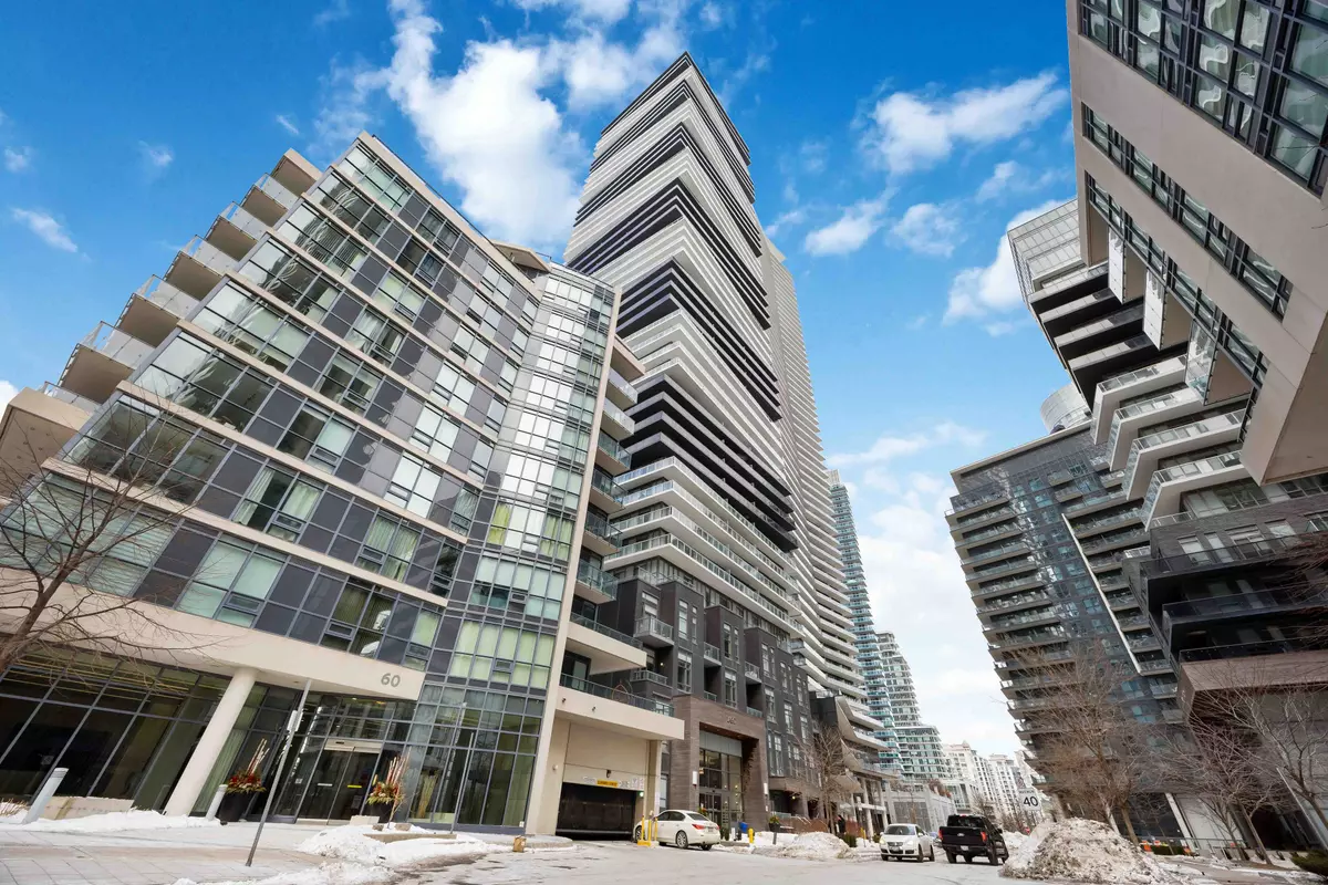 Toronto W06, ON M8V 0C5,56 Annie Craig DR #302