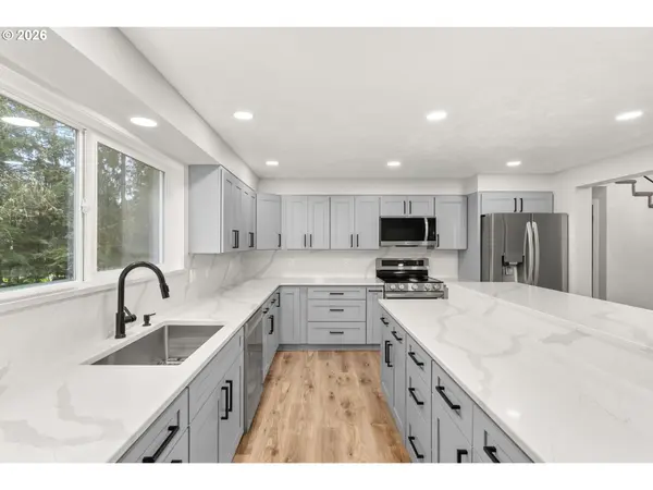 176 CHILVERS RD, Chehalis, WA 98532