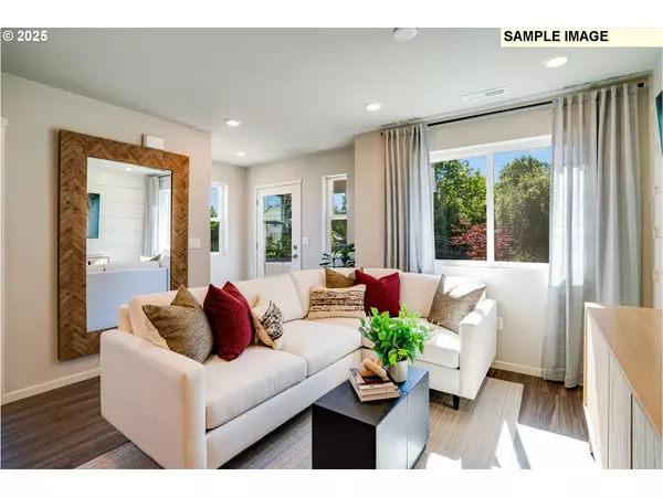 Woodburn, OR 97071,897 Sifuentez Ct.