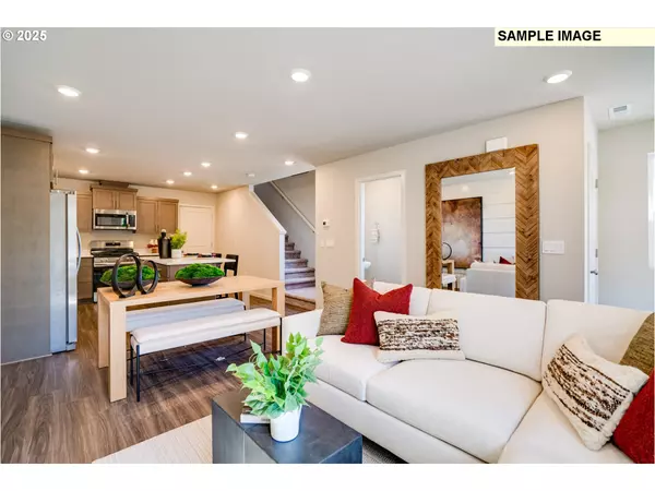 Woodburn, OR 97071,897 Sifuentez Ct.