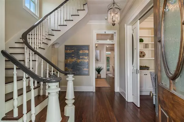 Dallas, TX 75201,2315 Routh Street