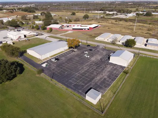 2420 Bob White Drive, Granbury, TX 76049