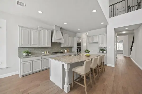 8402 Watersway Drive, Rowlett, TX 75088