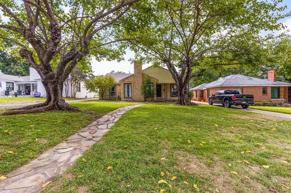 3417 Westcliff Road S, Fort Worth, TX 76109