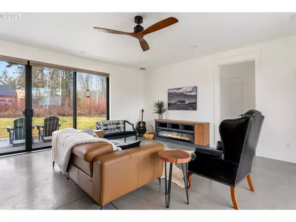 Mt Hood Prkdl, OR 97041,7720 CLEAR CREEK RD