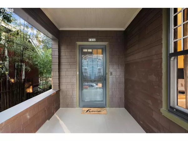 Portland, OR 97215,1332 SE 44TH AVE