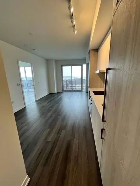 Toronto C08, ON M5E 0E4,138 Downes ST #6003