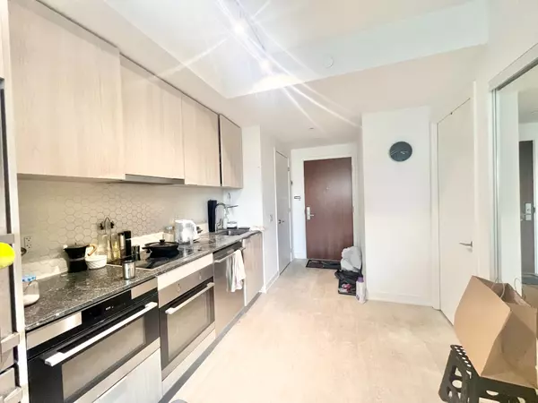 Toronto C08, ON M5E 0C5,15 Queens Quay N/A E #901