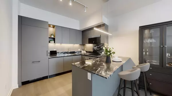 Barrie, ON L4N 1S9,39 Mary ST #3201