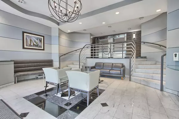 Barrie, ON L4N 7R6,75 Ellen ST S #207