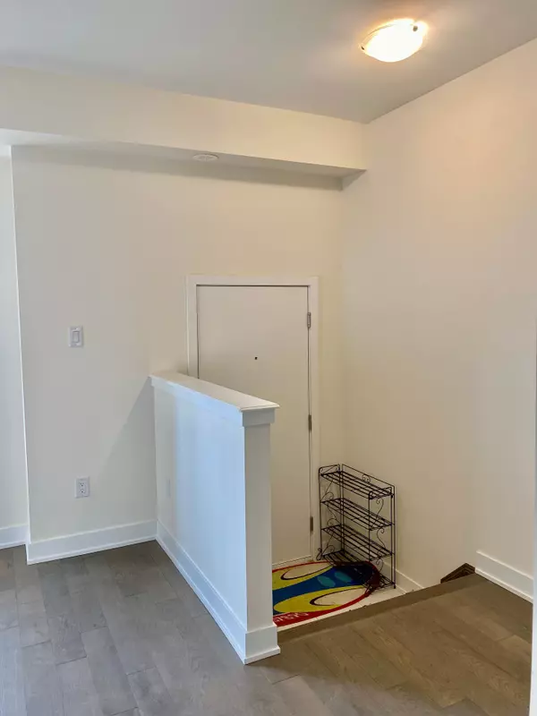 Toronto, ON M3K 0C4,33 Frederick Tisdale DR