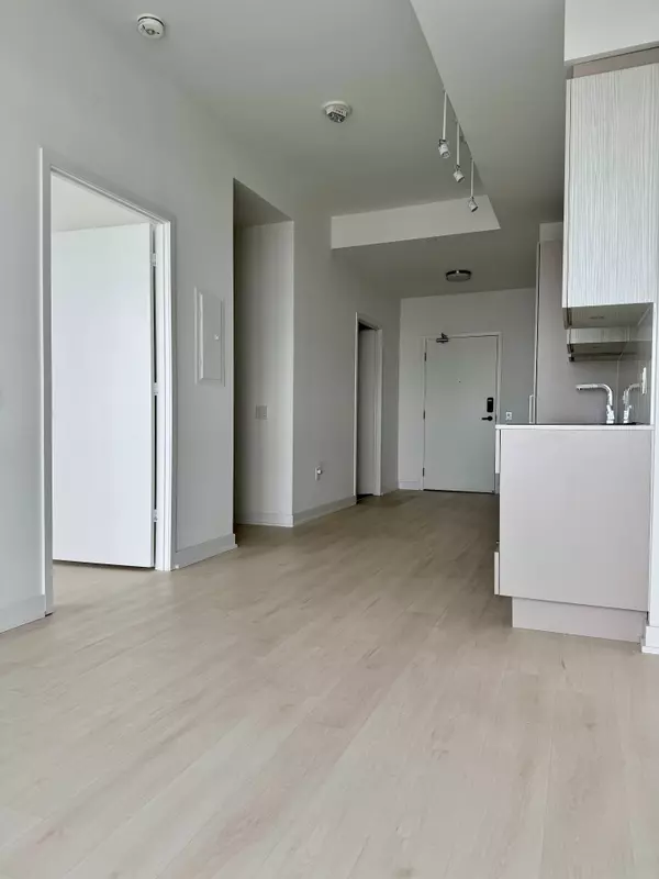 Mississauga, ON L5B 0M3,3900 Confederation Pkwy #4211