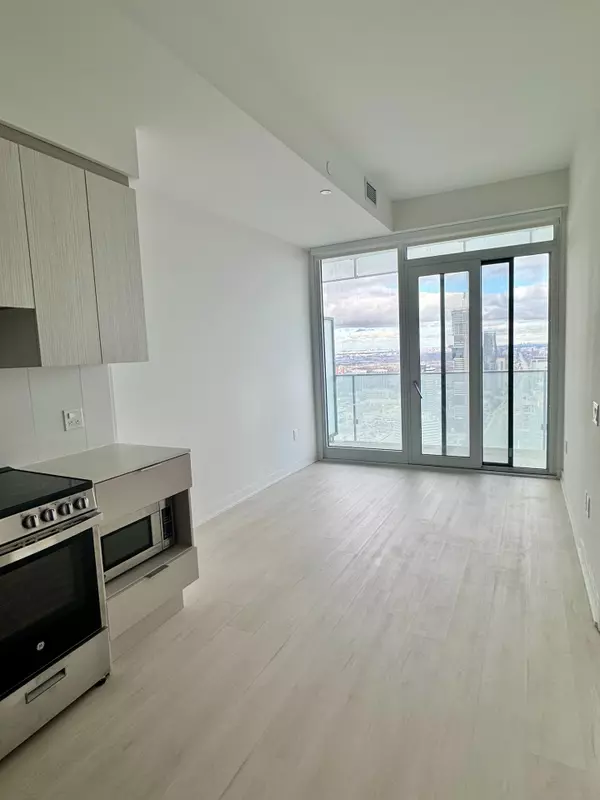 Mississauga, ON L5B 0M3,3900 Confederation Pkwy #4211