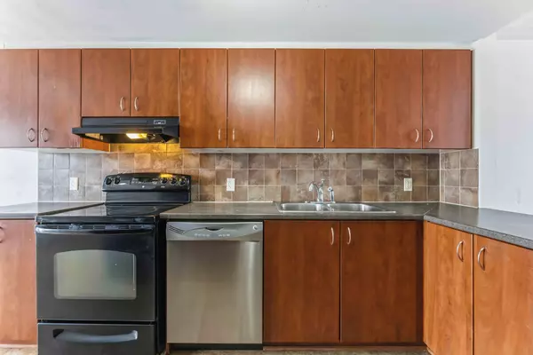 Barrhaven, ON K2J 5P4,455 Chapman Mills DR #B