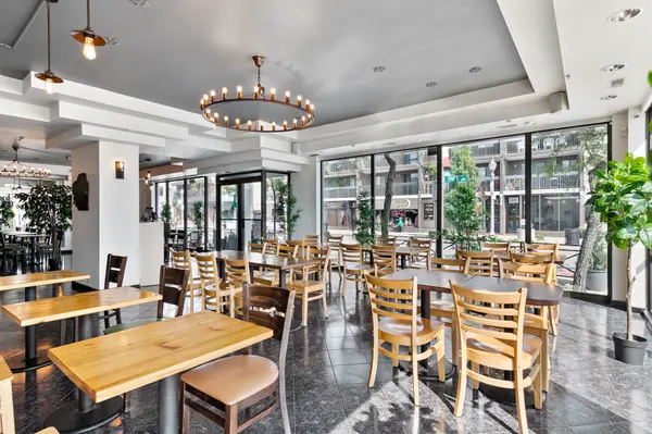 839 Erie ST E, Windsor, ON N9A 3Y5