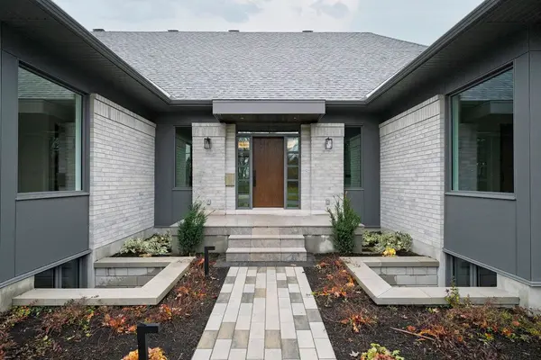 26 Clovelly RD W, Beacon Hill North - South And Area, ON K1J 6M2