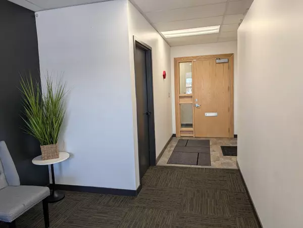 Bells Corners And South To Fallowfield, ON K2H 5Z1,2120 Robertson RD #201