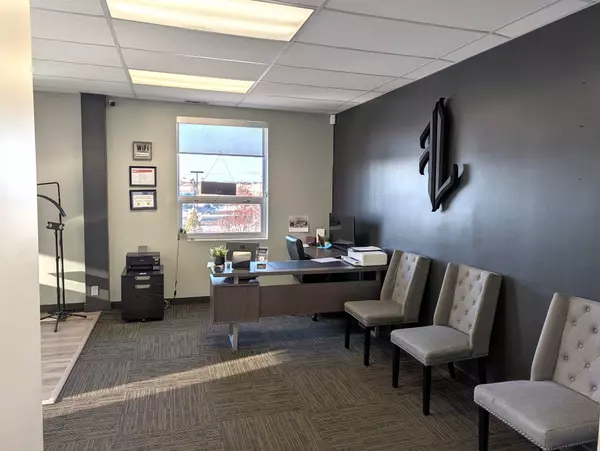 Bells Corners And South To Fallowfield, ON K2H 5Z1,2120 Robertson RD #201