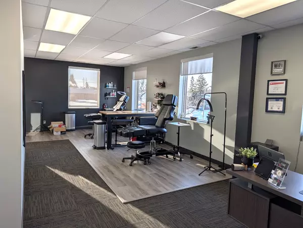 Bells Corners And South To Fallowfield, ON K2H 5Z1,2120 Robertson RD #201