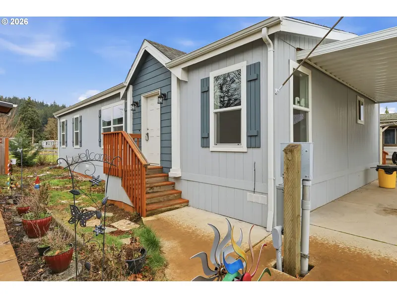 10701 SE HIGHWAY 212 #C4, Clackamas, OR 97015