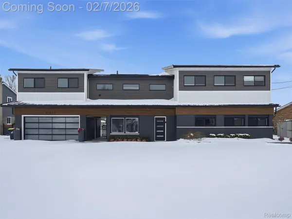 37645 Lakeville ST, Harrison Charter Township, MI 48045