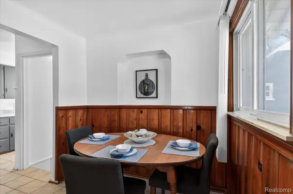 47816 Jefferson AVE, Chesterfield Township, MI 48047